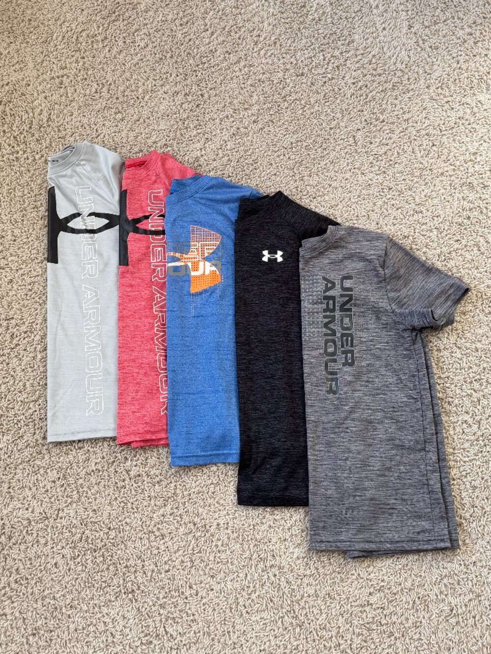 Under Armour Boys Shirt Bundle Short Sleeve Athletic Tees Size M